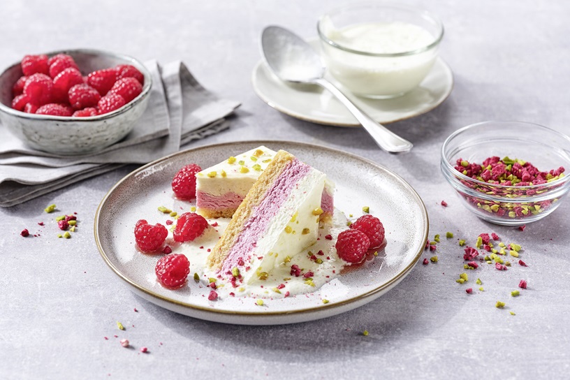Himbeer-Limetten-Schnitte mit Limettenjoghurtschaum & Himbeersalat